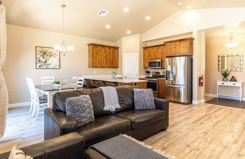 Sienna Hills Casa | Wi-Fi gratuito, piscina climatizada, jacuzzi, barbacoa, patio, 32 millas. de Zions!