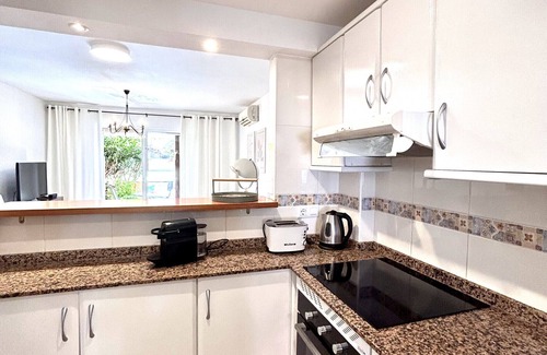 Mar de Cristal Chalet De Esquí | Bungalow junto a la piscina cara sur, con terraza