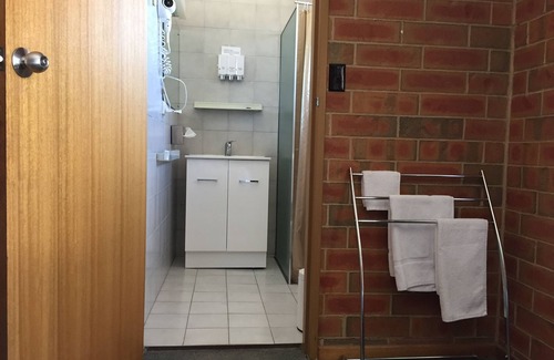 Pooraka Hotel | Pooraka Motor Inn