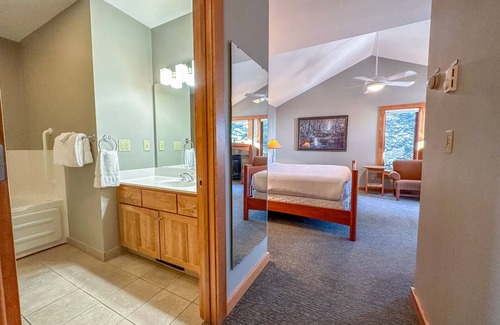 Lutsen Hotel | Poplar River Condos 601 - Lake Superior - Lutsen, MN