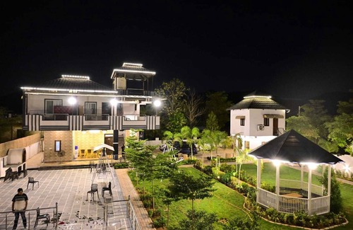 Jaipur Hotel | Popli Paradise Resort