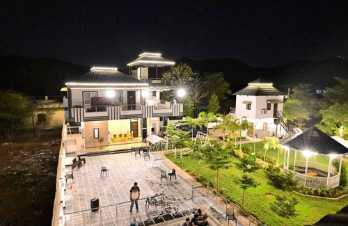 Jaipur Hotel | Popli Paradise Resort
