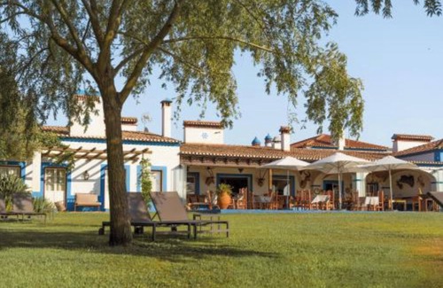 Moura Casa | Poppy Room