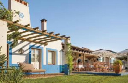 Moura Casa | Poppy Room