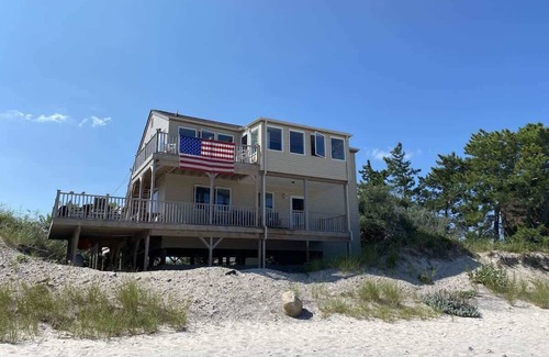 Wading River Casa | Poppys Private Beach Paradise: Wading River, North