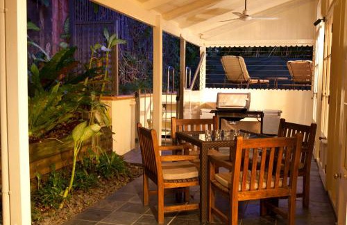 Port Douglas Hotel | Port Douglas Cottage & Lodge
