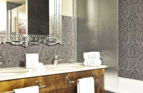 Salou Hotel | PortAventura Hotel Lucy's Mansion - Includes unlimited access & Express wristband to PortAventura Park & Ferrari Land