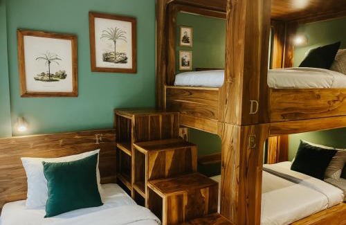 Kuta Hotel | PORTER HOTEL - Surf & Yoga Retreat