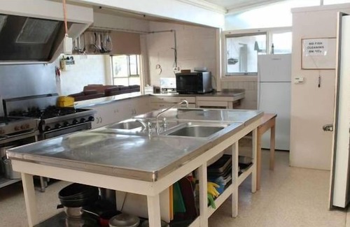 Allestree Cabina | Portland Bay Lodge - Group Accommodation