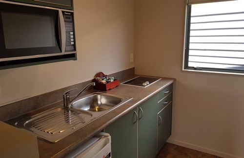 Hastings Hotel | Portmans Motor Lodge