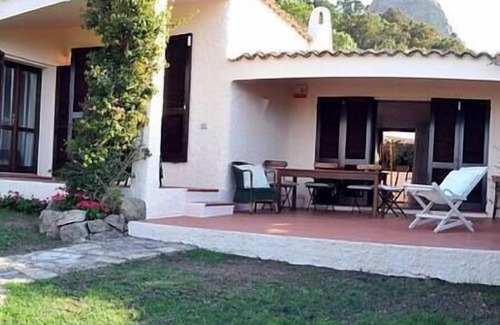 Punta Sardegna Villa | Bonito chalet con jardín con vistas al archipiélago de la Magdalena