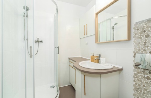 Jezyce Apartamento | Poznan Apartment Near Old Zoo by Renters