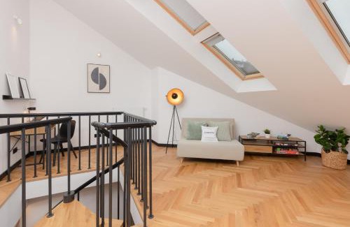 Nowa Praga Apartamento | Praga Duplex Apartment Premium Warsaw by Renters Prestige