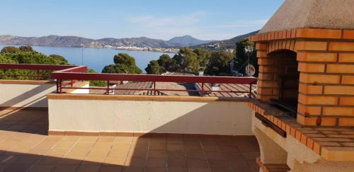 Llanca Casa | Preciosa casa con piscina de agua salada y aire acondicionado