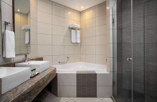 Kempton Park Hotel | Premier Hotel OR Tambo