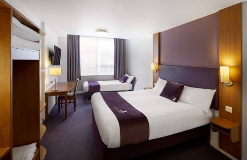 Bournemouth Hotel | Premier Inn Bournemouth Westbourne