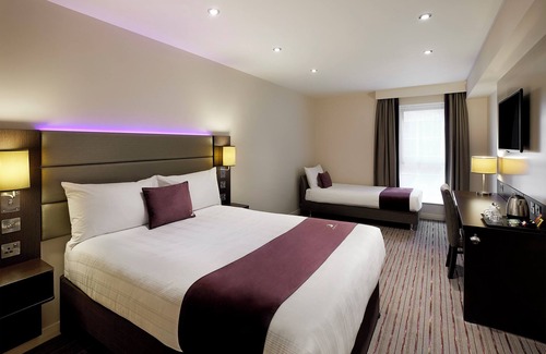 Broughty Ferry Hotel | Premier Inn Dundee East