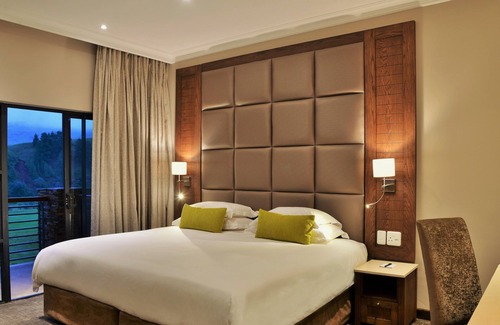 Himeville Hotel | Premier Resort Sani Pass