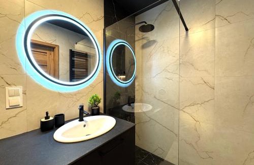 Rzeszow Apartamento | Premium Apartment - Graniczna SKY 16th floor - SELF CHECK-IN - Parking