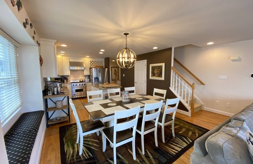 Sea Isle City Casa | Propiedad premium frente a la bahía en el lugar 44 con deslizamiento de barco (sin grupos / solo familia)