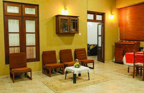 Anuradhapura Hotel | Primrose Villa Anuradhapura