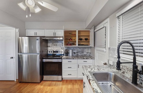 Arlington Heights Casa | Pristine - 3 Beds, 1.5 Ba!