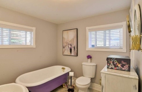 Bracebridge Cabaña | Pristine Cottage in beautiful surroundings