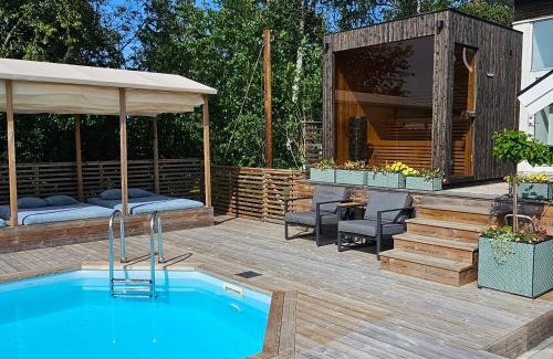 Vallentuna Villa | Privat Spirit Spa Villa
