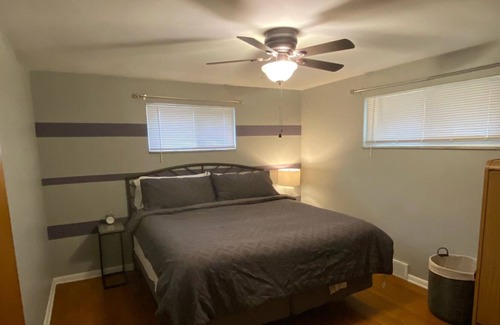 Oakmont Casa | Private 3 BR home near local restaurants, bars, and parks.