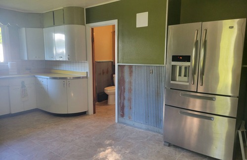 Chelsea Casa | Private, 4-bedroom country house in Chelsea. Located on the Iowa River.