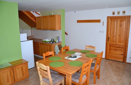 Mirova pod Kozakovem Apartamento | Apartamento privado en la naturaleza con terraza.