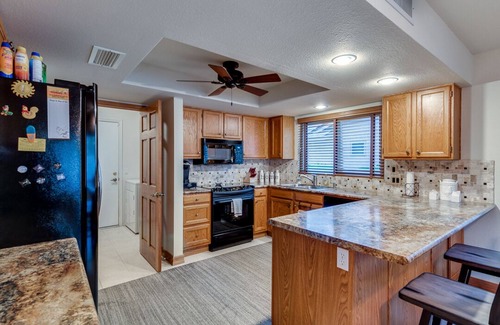 Westbrook Village Casa | Piscina privada, solo siéntese y relájese, disfrute de los entrenamientos de primavera, PGA y fútbol.