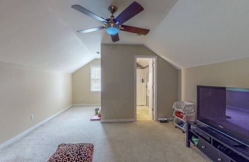 Chesterfield Casa | Private bedroom and bath!