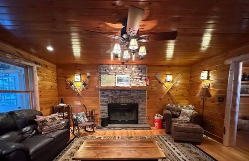 Lake Placid Cabina | Private Cabin on 5 Acres in Lake Placid