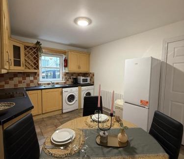 Waterford Apartamento | Private City Centre Apartment