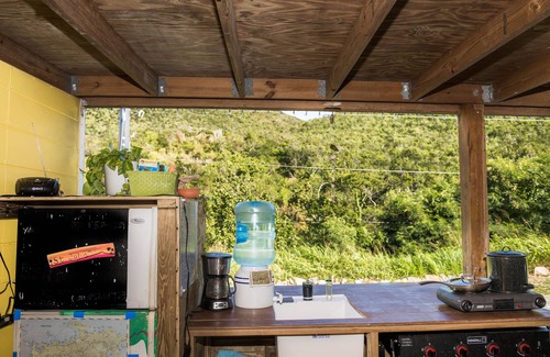 Estate Mandal Alquiler De RV | Private container 2 with AC