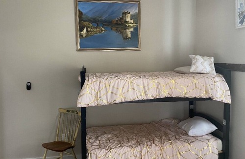 Rollinsford Condominio | Private Converted 1700 Barn - 2 Bedrooms, 1 Bath