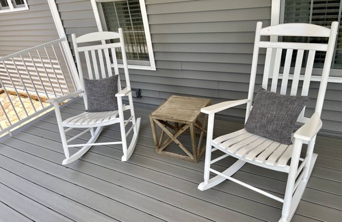 Celina Casa | Private & Cozy Home, Close to Lake