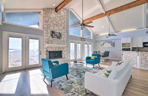 Burnet Casa | Private Deck and Grill Sunny Lakefront Escape