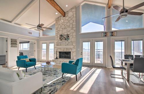 Burnet Casa | Private Deck and Grill Sunny Lakefront Escape