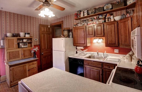 Bellefonte Apartamento | Private Entrance Apartment with a Garden View