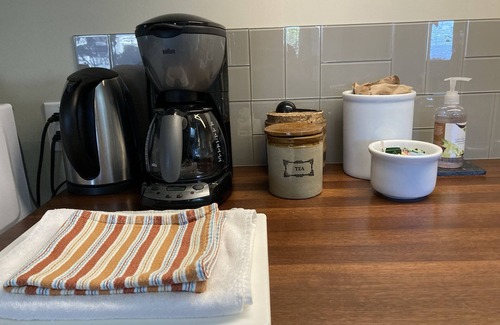 Piedmont Pines Apartamento | Estudio de jardín privado con espacio de oficina separado, magníficas vistas de la bahía, Oakland Hills