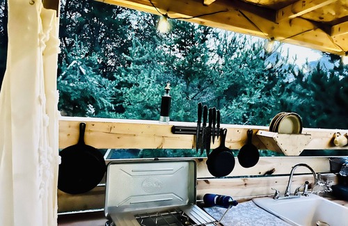 Interlochen Alquiler De RV | Private Glamping - Romantic Stargazing Tent- Peaceful Getaway near Lake