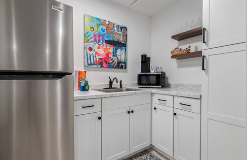 Bella Vista Casa | Private guest suite- Sleep & Bike, UPDATED!