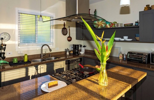 Playa Hermosa Casa | ¡Casa privada perfecta para visitantes por primera vez! Seguro, tranquilo y cerca de la playa