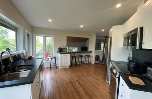 Mapleton Casa | Private Lakehouse/Cottage on Conestogo Lake