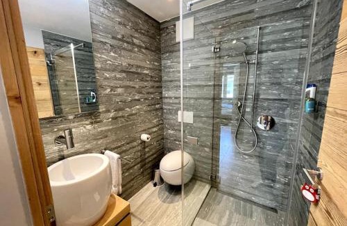 Flims Apartamento | Private luxury 4 bedroom apartment in Flims Waldhaus