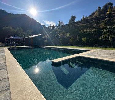 Arakapas Otro | Private Nature Glamping Cabin with Pool & BBQ Retreat