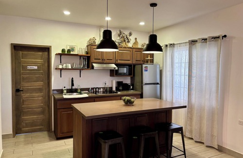 Belama Phase 2 Apartamento | Private One-Bedroom Retreat - Relaxing Patio, Free Bikes