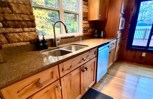 Wetmore Cabaña | Private Peaceful Retreat on Stella Lake